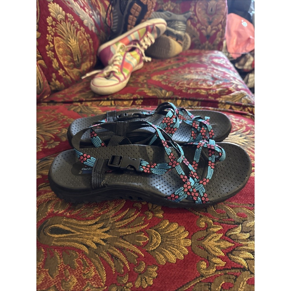 Women's Skechers Reggae Loopy Sandals. Size 9